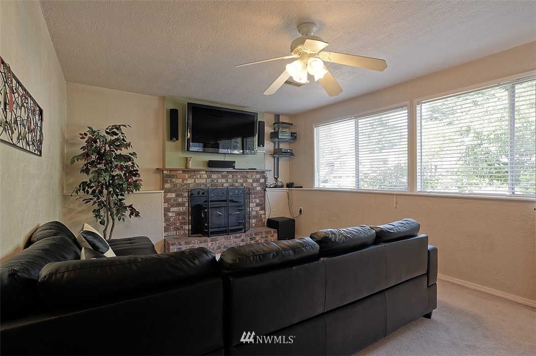 17417 Brook Boulevard Bothell, WA 98012 - Photo 17 of 24