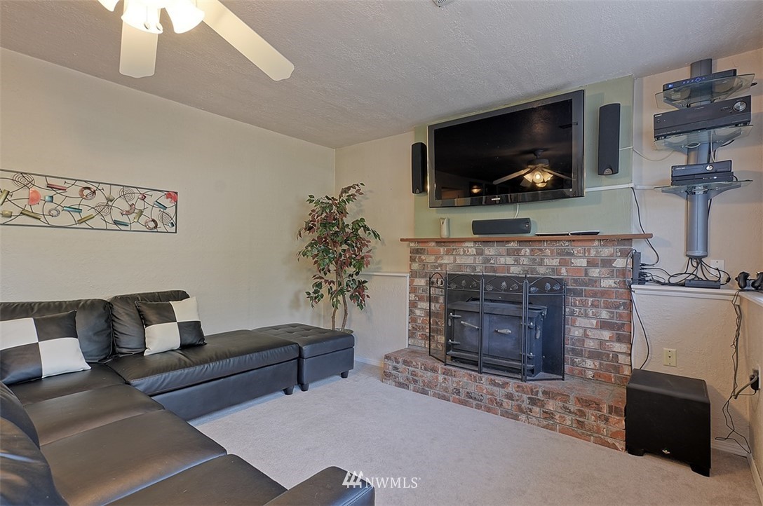 17417 Brook Boulevard Bothell, WA 98012 - Photo 18 of 24