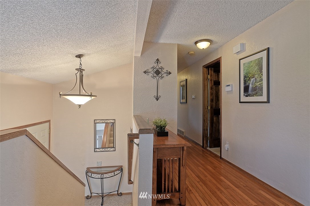 17417 Brook Boulevard Bothell, WA 98012 - Photo 4 of 24