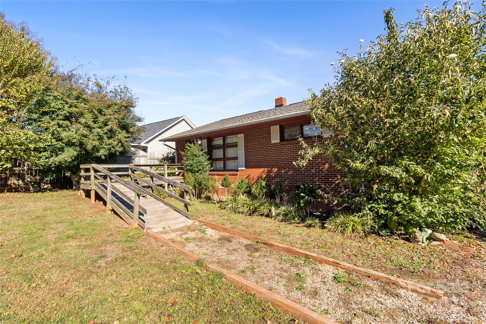 1837 Slater Road Charlotte, NC 28216 - Photo 3 of 30 Gallery Image 3