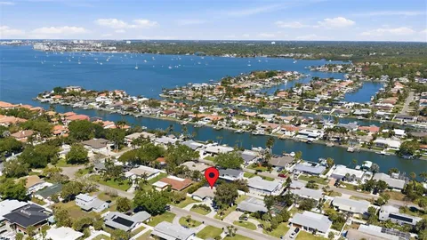 $699,000 | 4339 50th Avenue South, St. Petersburg, FL 33711