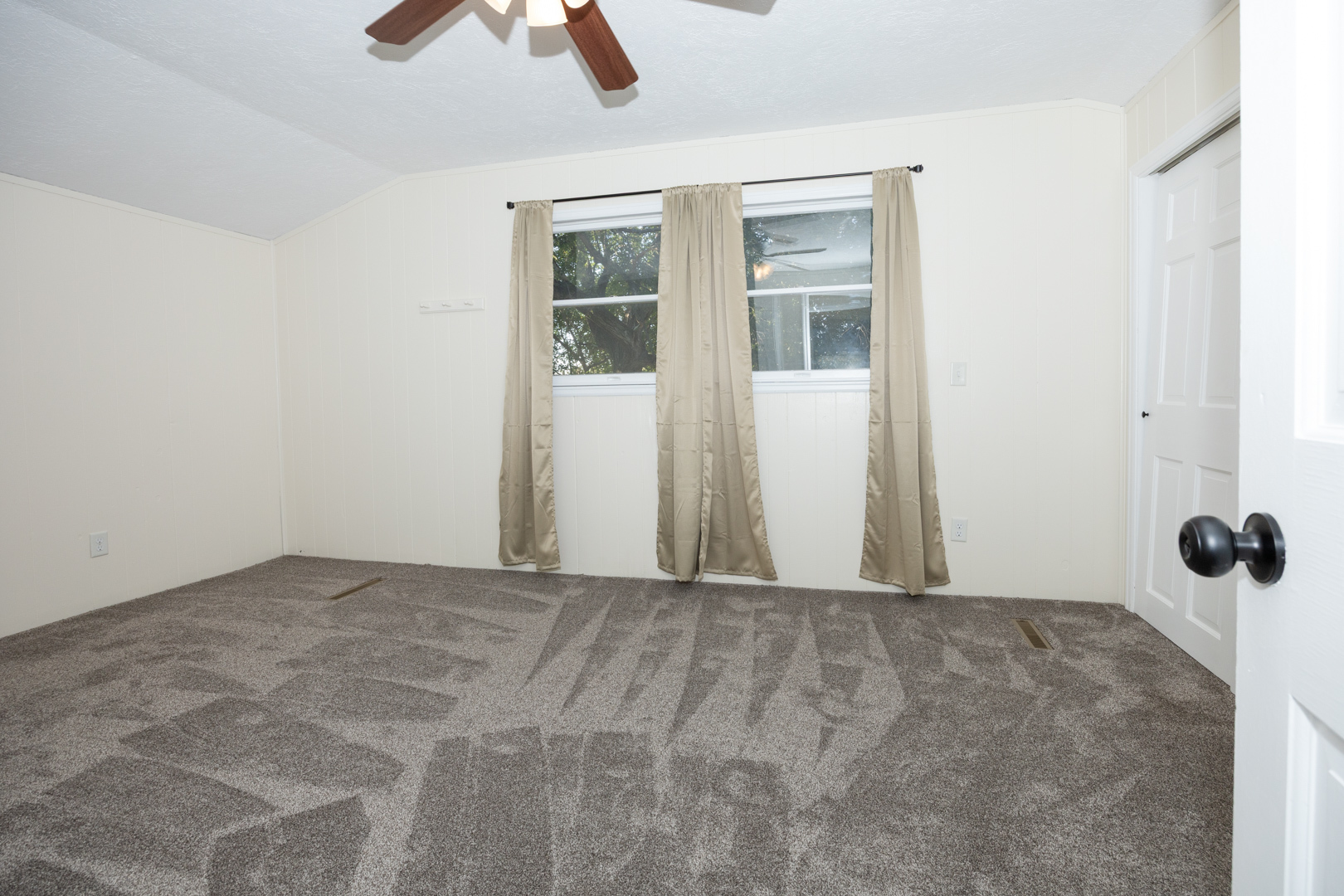 17487 Walden Road Hudson, IL 61748 - Photo 23 of 45 Gallery Image 23