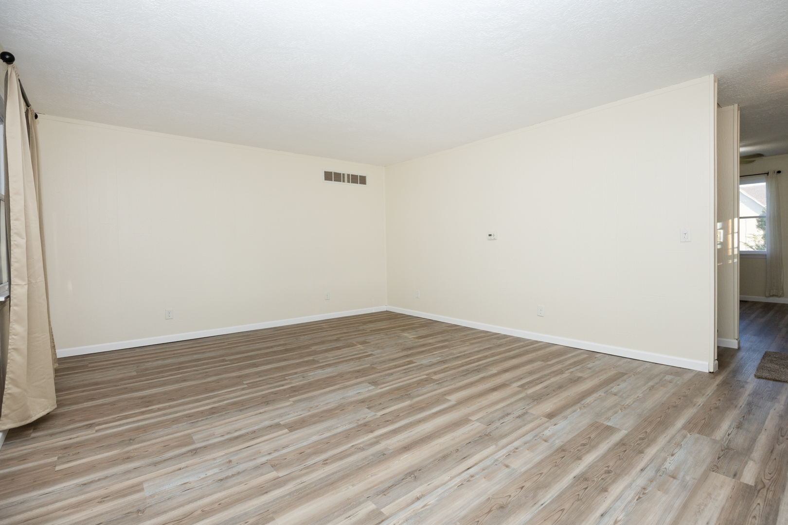 17487 Walden Road Hudson, IL 61748 - Photo 8 of 45 Gallery Image 8