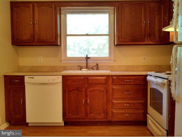 24 Cranberry Road Manahawkin, NJ 08050 - Photo 7 of 12