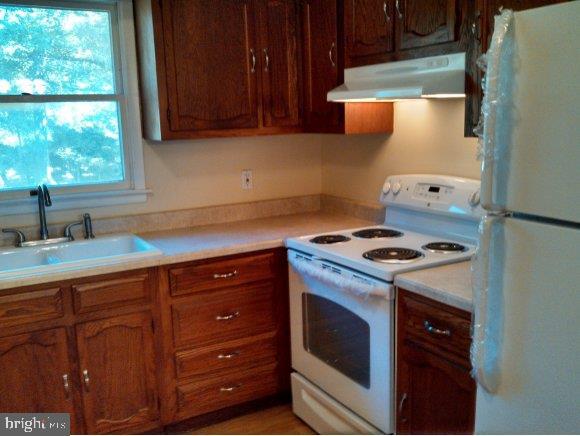 24 Cranberry Road Manahawkin, NJ 08050 - Photo 8 of 12