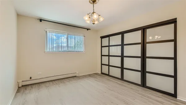 $2,200 | 8936 North Parkside Avenue, Unit 311, Des Plaines, IL 60016