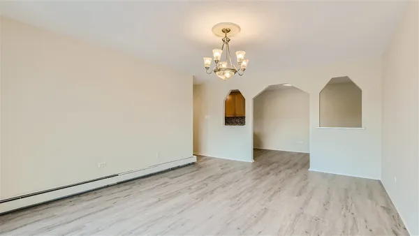 $2,200 | 8936 North Parkside Avenue, Unit 311, Des Plaines, IL 60016