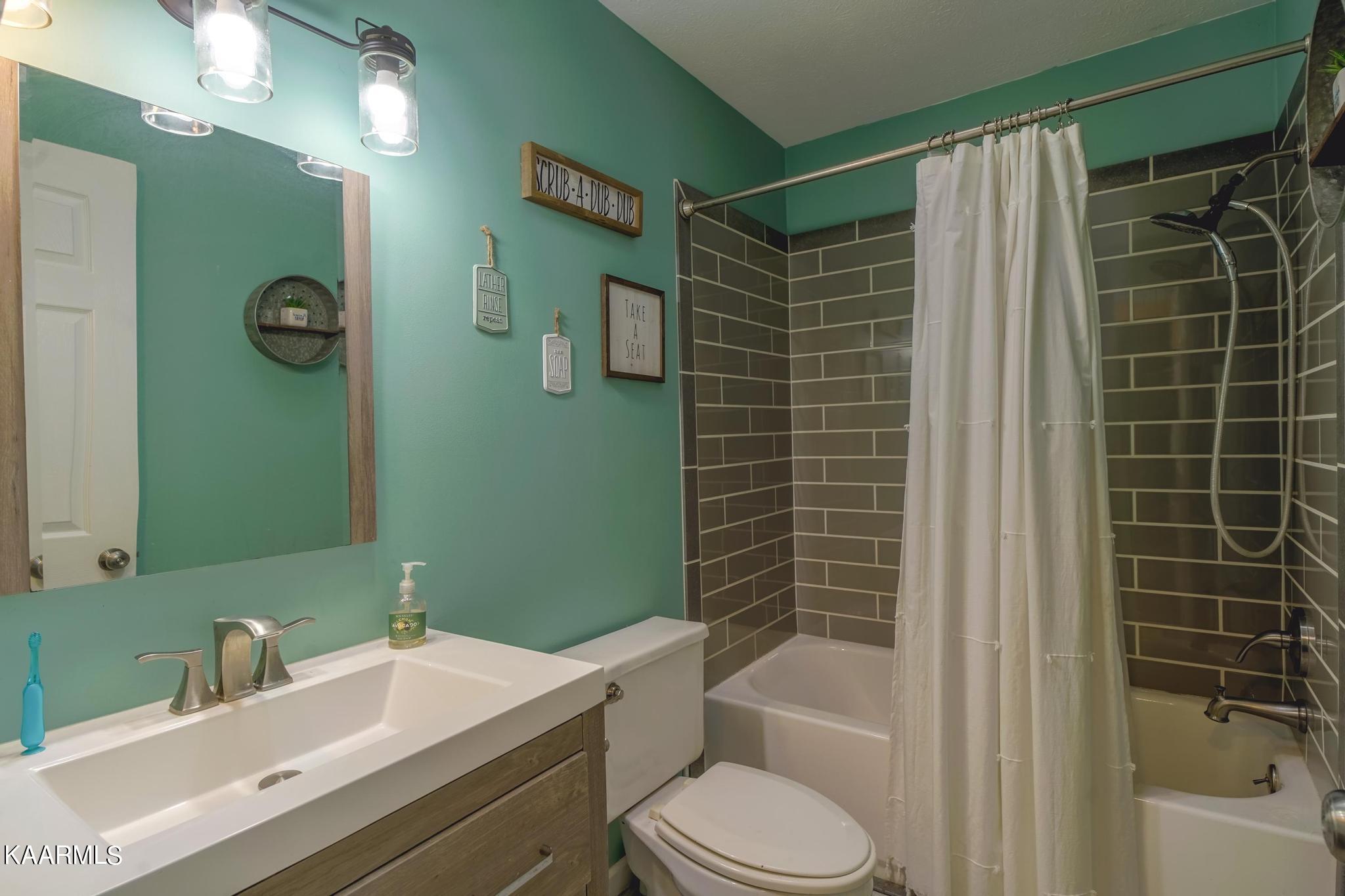 240 Bob Hollow Road Sevierville, TN 37876 - Photo 11 of 30 7R200100-HDR