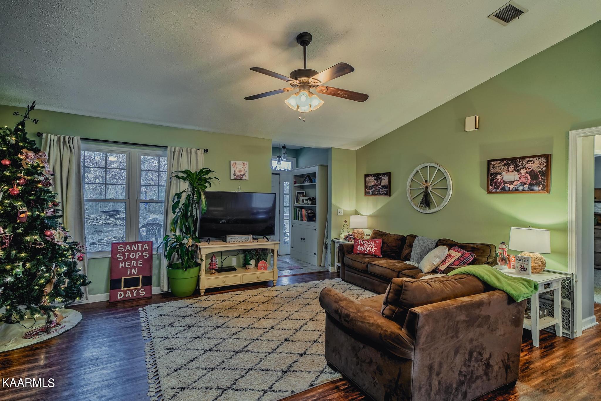 240 Bob Hollow Road Sevierville, TN 37876 - Photo 3 of 30 7R200019-HDR