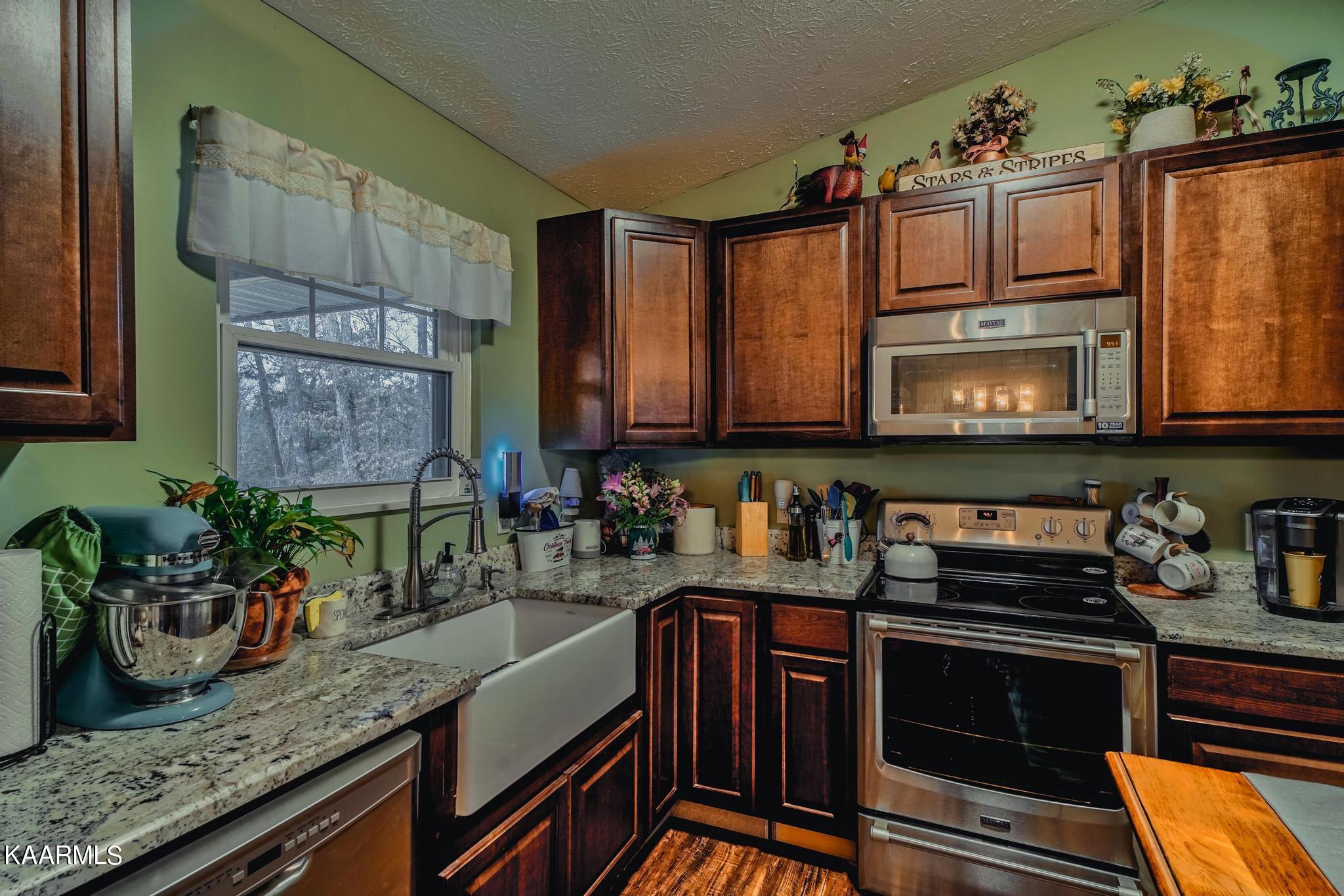 240 Bob Hollow Road Sevierville, TN 37876 - Photo 6 of 30 7R200048-HDR