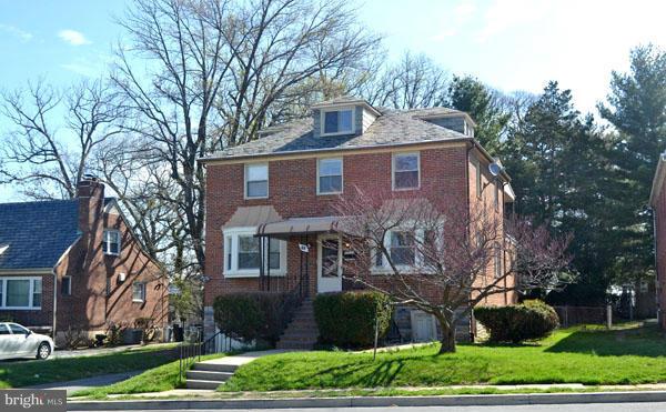 703 Charing Cross Road Baltimore, MD 21229 - Photo 2 of 5 Exterior (Front)