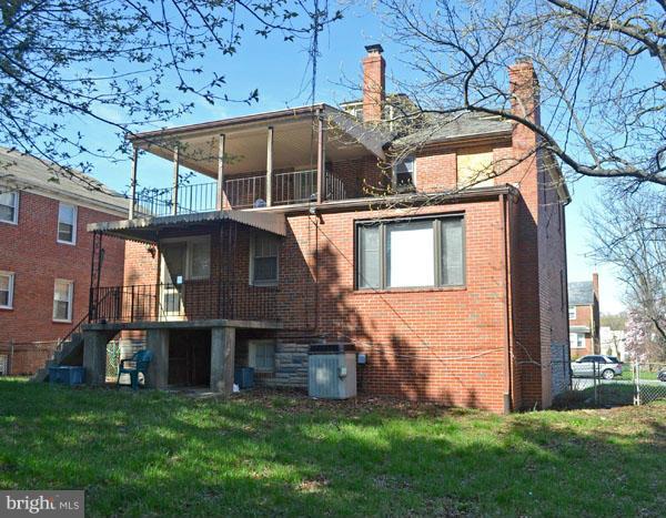703 Charing Cross Road Baltimore, MD 21229 - Photo 3 of 5 Exterior (Rear)