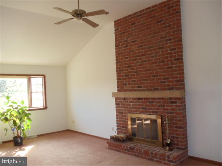 24 Balthaser Road Sinking Spring, PA 19608 - Photo 7 of 17 Great Room