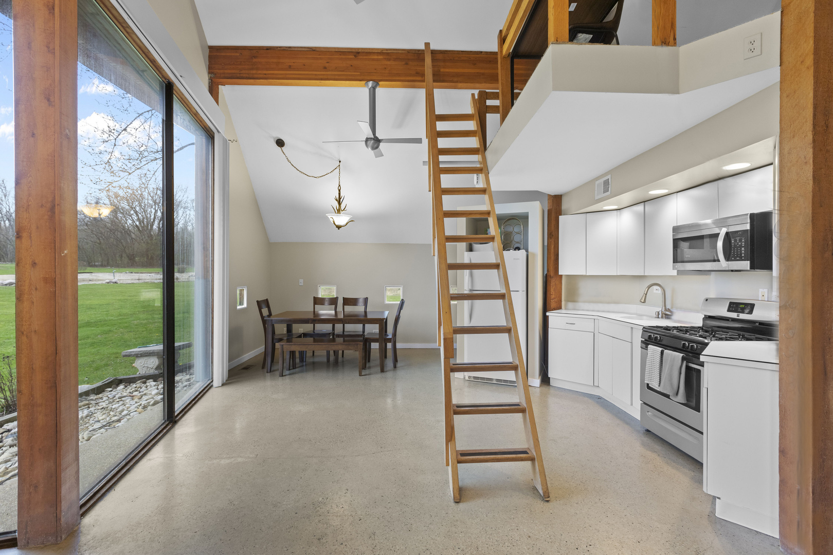 330 South Barrington Road Barrington, IL 60010 - Photo 33 of 39 a dining room with furniture and a floor to ceiling window