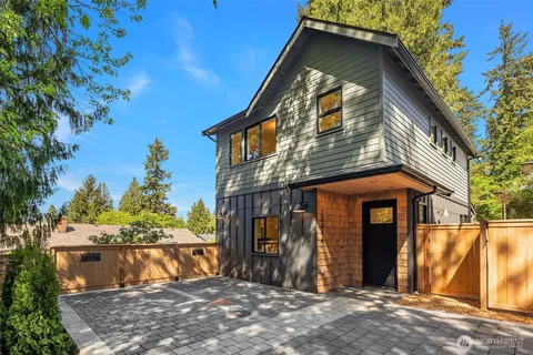 $1,189,000 | 12414 Northeast 72nd Street, Kirkland, WA 98033