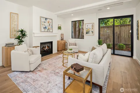 $1,189,000 | 12414 Northeast 72nd Street, Kirkland, WA 98033