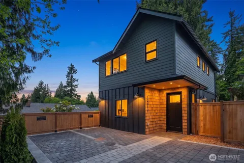 $1,189,000 | 12414 Northeast 72nd Street, Kirkland, WA 98033