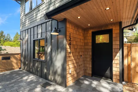 $1,189,000 | 12414 Northeast 72nd Street, Kirkland, WA 98033