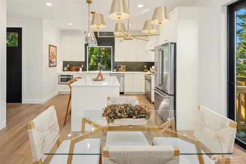 $1,189,000 | 12414 Northeast 72nd Street, Kirkland, WA 98033