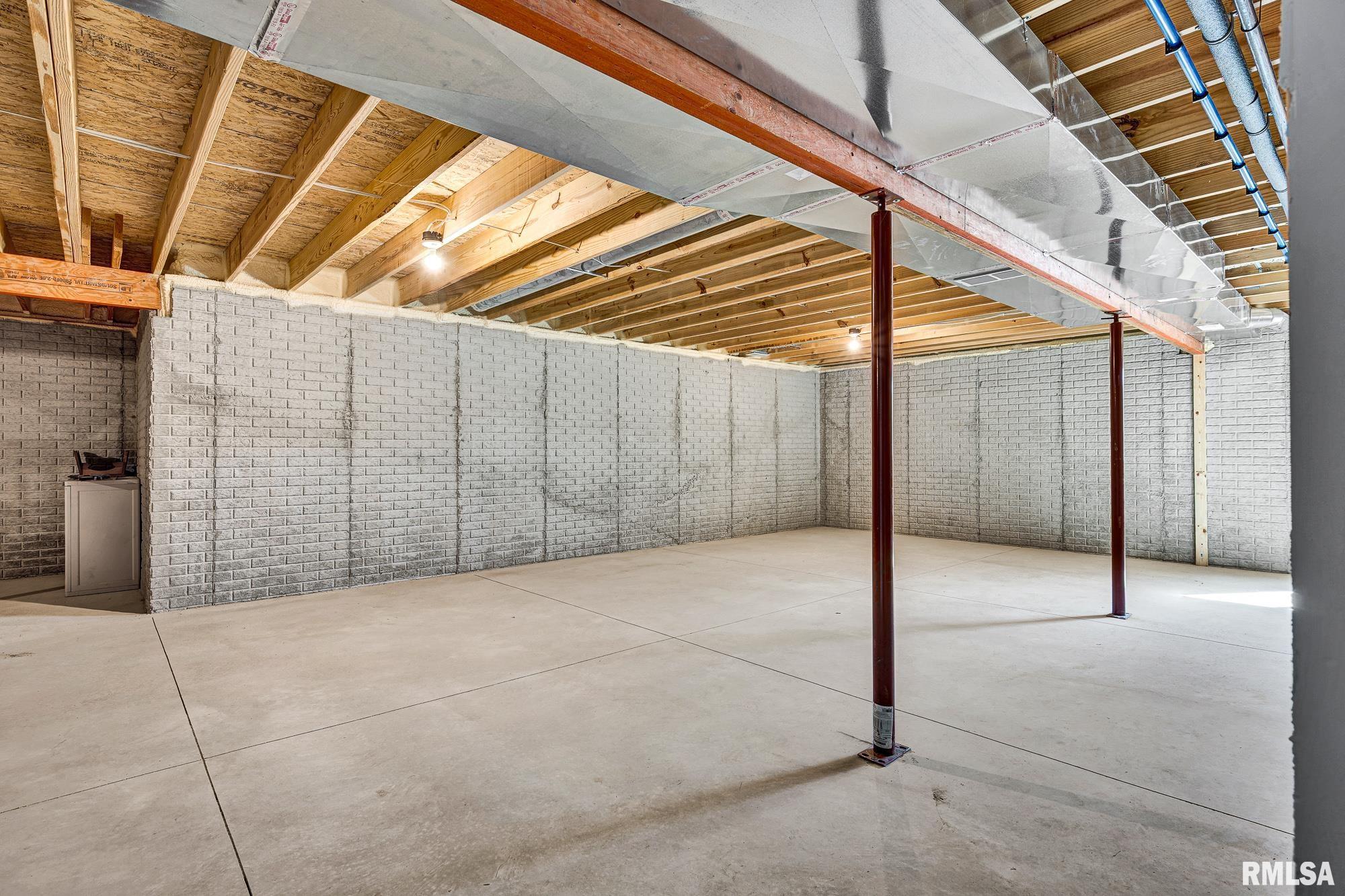 2404 Boulder Drive Normal, IL 61761 - Photo 34 of 46