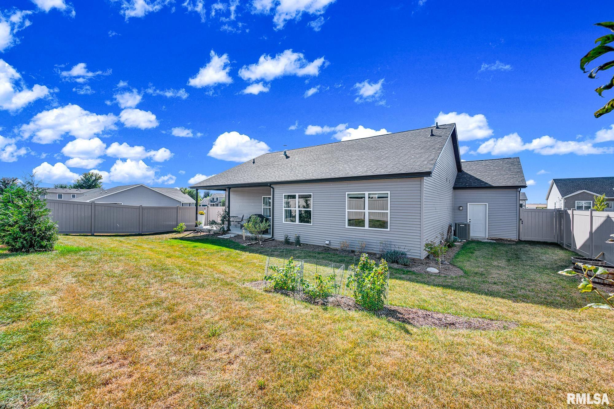 2404 Boulder Drive Normal, IL 61761 - Photo 4 of 46