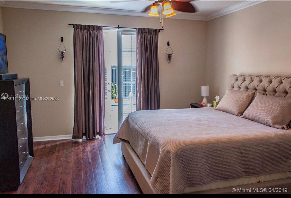 The Hammocks Miami, FL 33196 - Photo 5 of 9 a bedroom with a bed and a window