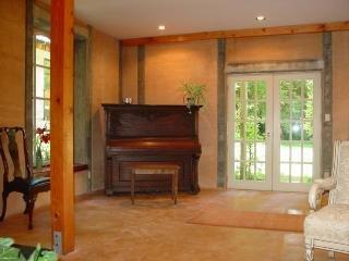 2171 Joy Road Occidental, CA 95465 - Photo 8 of 10 a room with furniture and a window