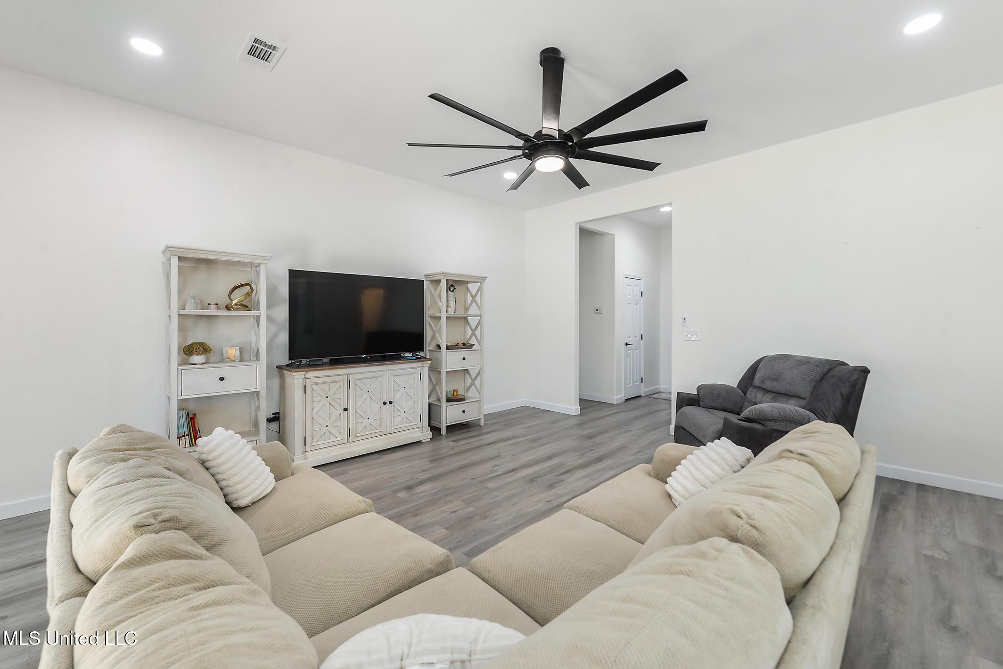 23439 Success Road Saucier, MS 39574 - Photo 7 of 31 007