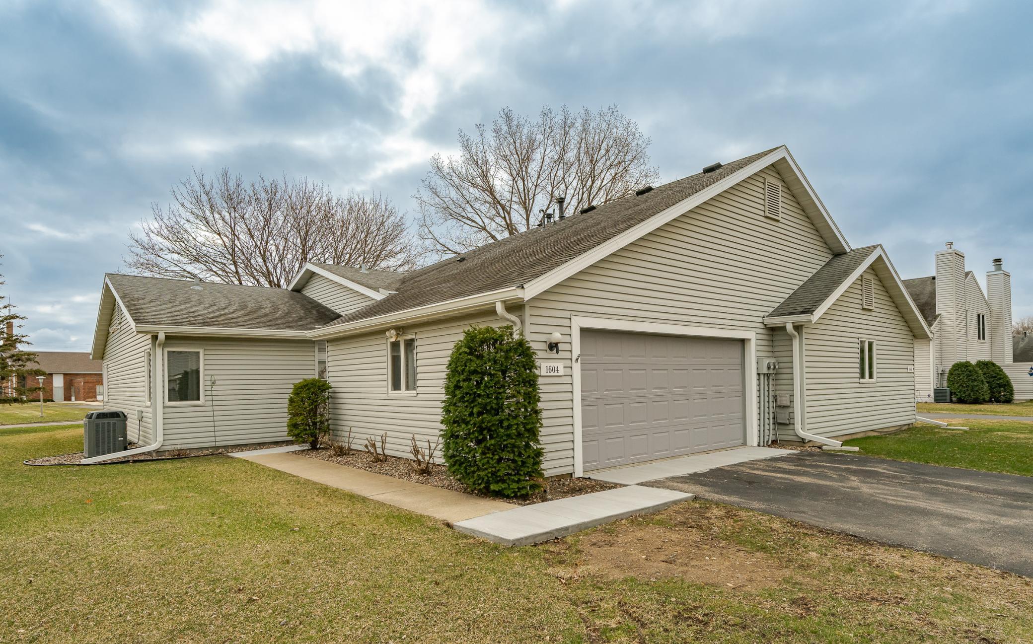 1604 10th Avenue Southeast, Unit 41 Rochester, MN 55904 - Photo 1 of 25
