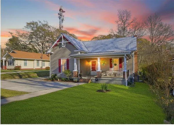 $325,000 | 171 Northeast Broad Street, Fairburn, GA 30213