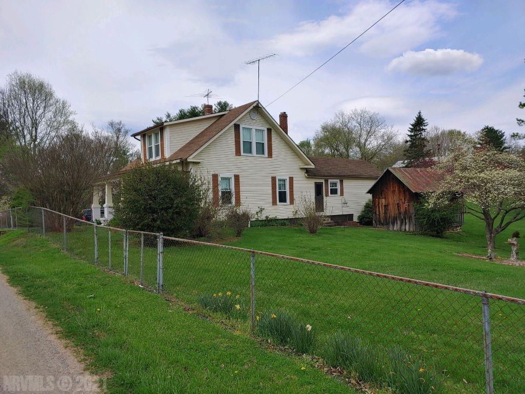 6881 Depot Road Radford, VA 24141 - Photo 4 of 52 Gallery Image 4