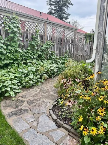 $259,900 | 506 East 2nd Street, Redwood Falls, MN 56283