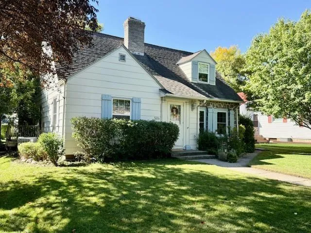 $259,900 | 506 East 2nd Street, Redwood Falls, MN 56283