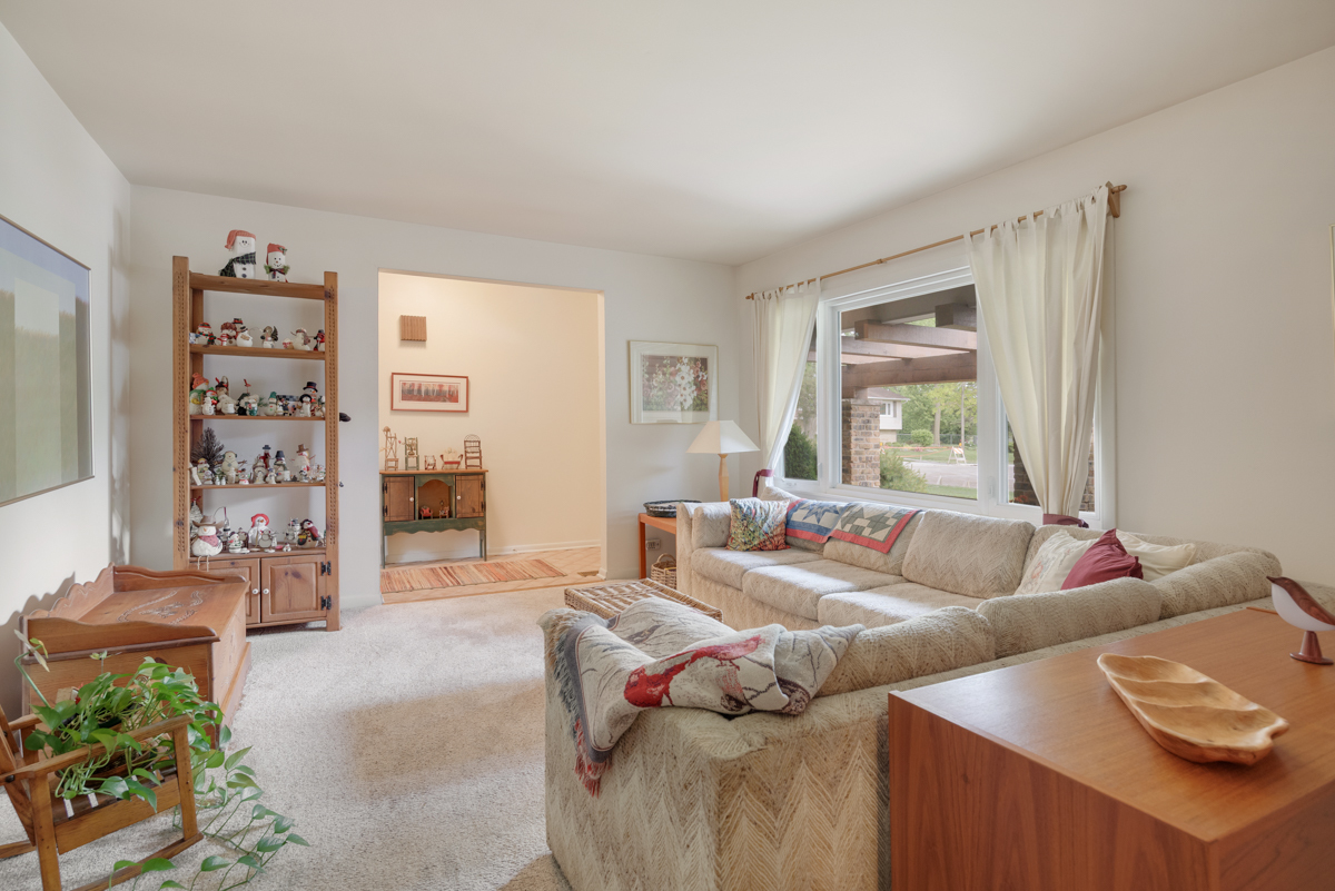 230 Yarmouth Road Elk Grove Village, IL 60007 - Photo 6 of 25