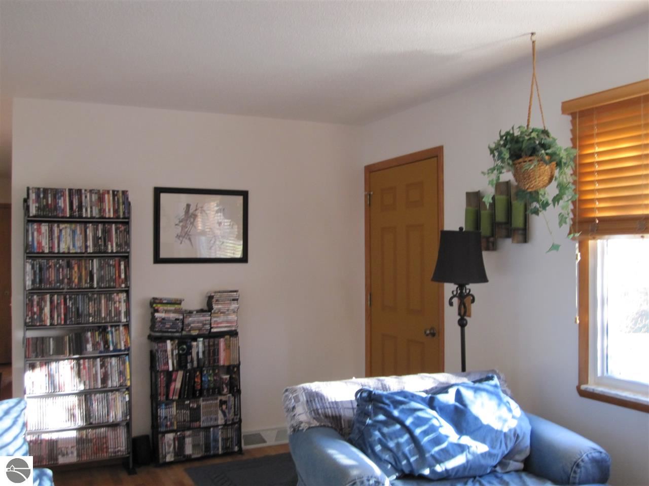 8380 North Long Lake Road Traverse City, MI 49685 - Photo 4 of 31 1778529-3.JPG