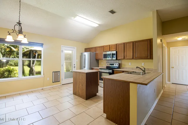 $1,825 | 11700 Quail Creek Drive, Ocean Springs, MS 39564