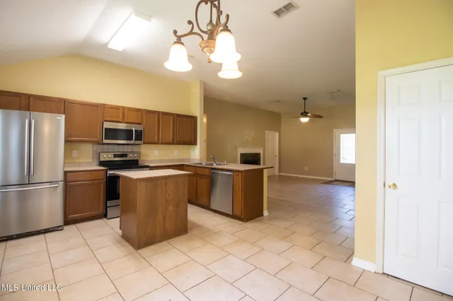 $1,825 | 11700 Quail Creek Drive, Ocean Springs, MS 39564