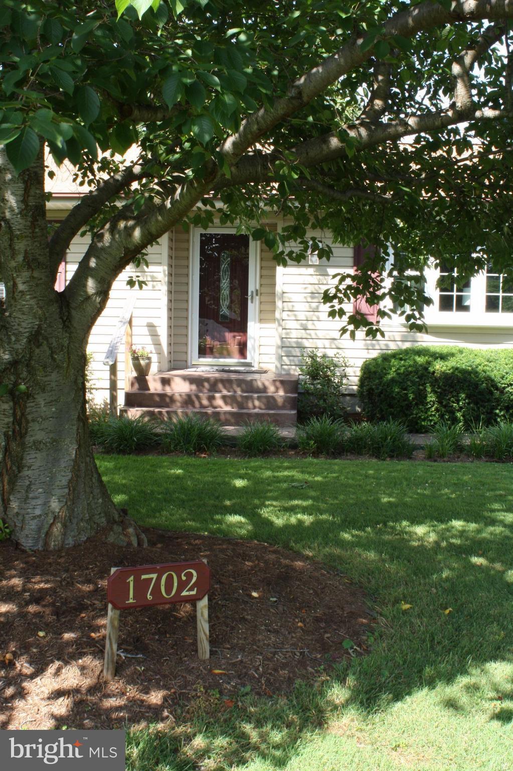 1702 Chester Road Chester, MD 21619 - Photo 22 of 28 Exterior (Front)