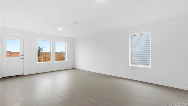 $1,750 | 10814 Lillia Branch, San Antonio, TX 78224