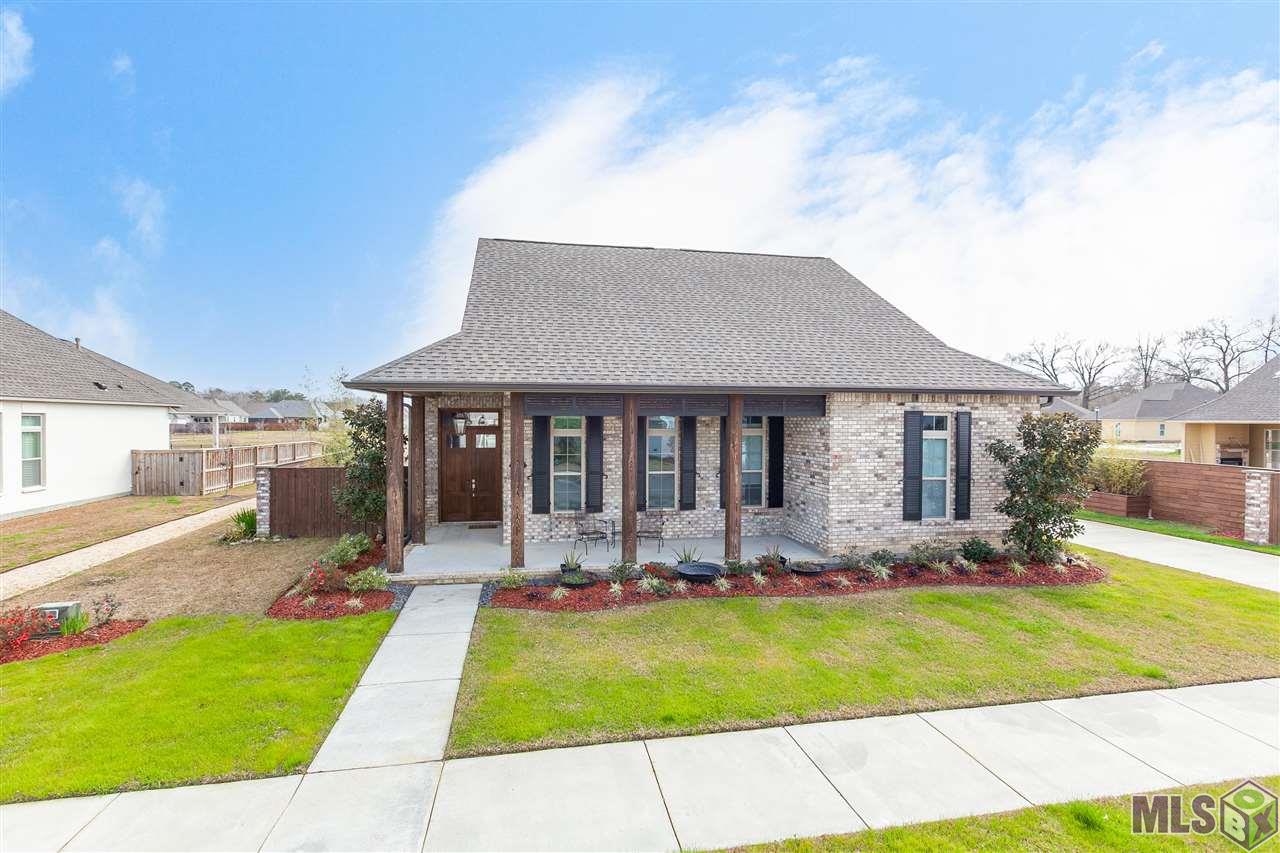8251 Knee Tree Drive Baton Rouge, LA 70818 - Photo 3 of 34 FRONT VIEW