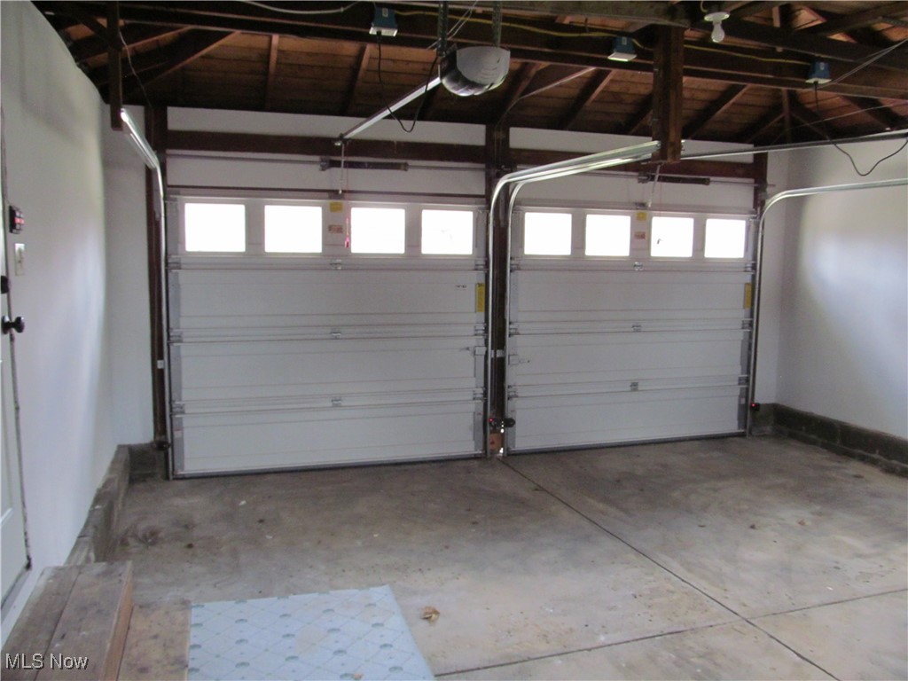 3554 Raber Terrace Uniontown, OH 44685 - Photo 31 of 33 Garage Doors & Openers