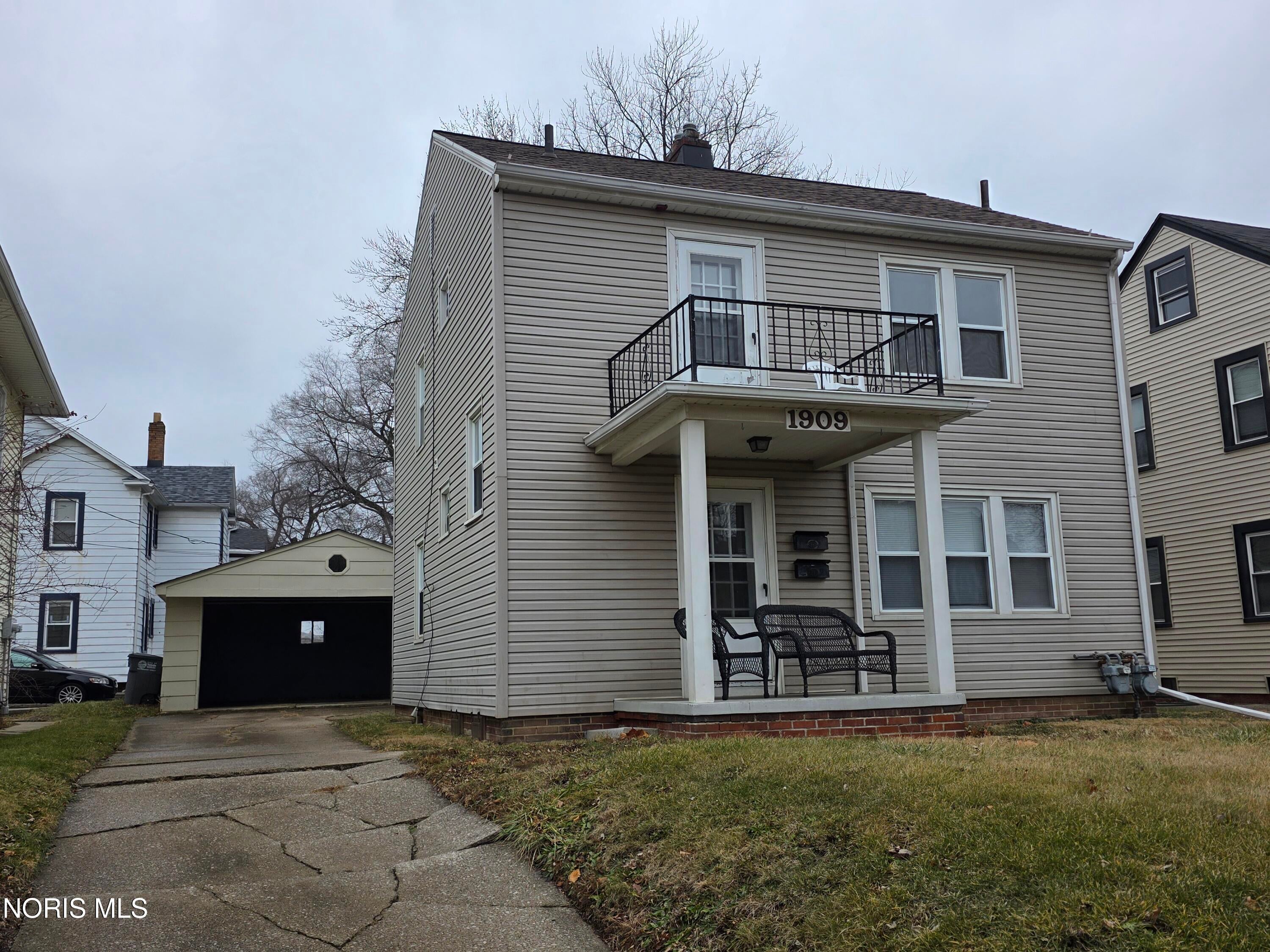 1909 Wyndhurst Road Toledo, OH 43607 - Photo 1 of 3 Gallery Image 1