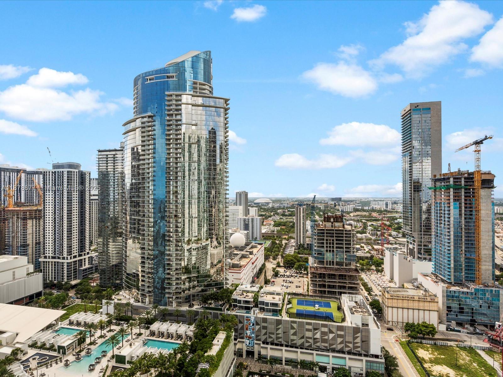 900 Biscayne Boulevard, Unit 3709 Miami, FL 33132 - Photo 43 of 57 a city view with tall buildings
