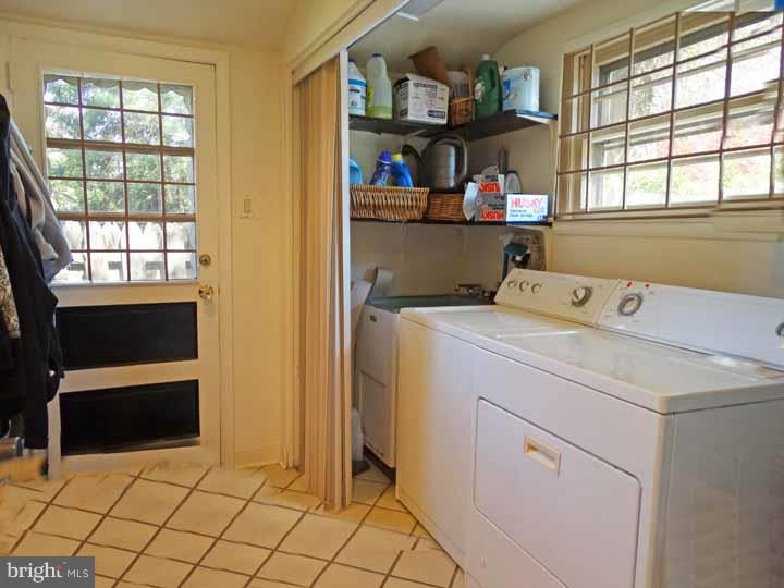 3880 Martin Road Huntingdon Valley, PA 19006 - Photo 17 of 25 Laundry Room