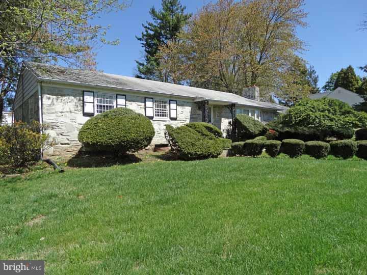 3880 Martin Road Huntingdon Valley, PA 19006 - Photo 4 of 25 Exterior