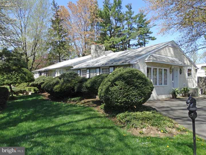 3880 Martin Road Huntingdon Valley, PA 19006 - Photo 5 of 25 Exterior