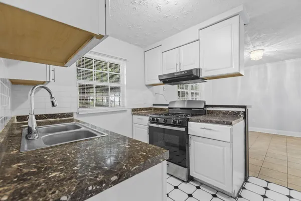 $1,900 | 307 Essex Drive, Fort Pierce, FL 34946