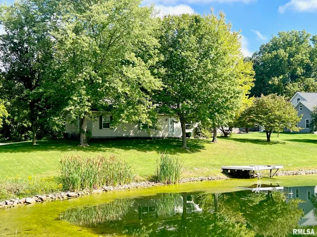 $118,500 | 107 Kahbeah Lane, Tallula, IL 62688