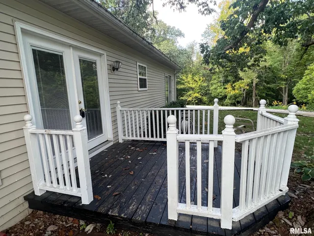 $118,500 | 107 Kahbeah Lane, Tallula, IL 62688