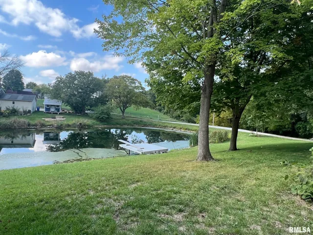 $118,500 | 107 Kahbeah Lane, Tallula, IL 62688